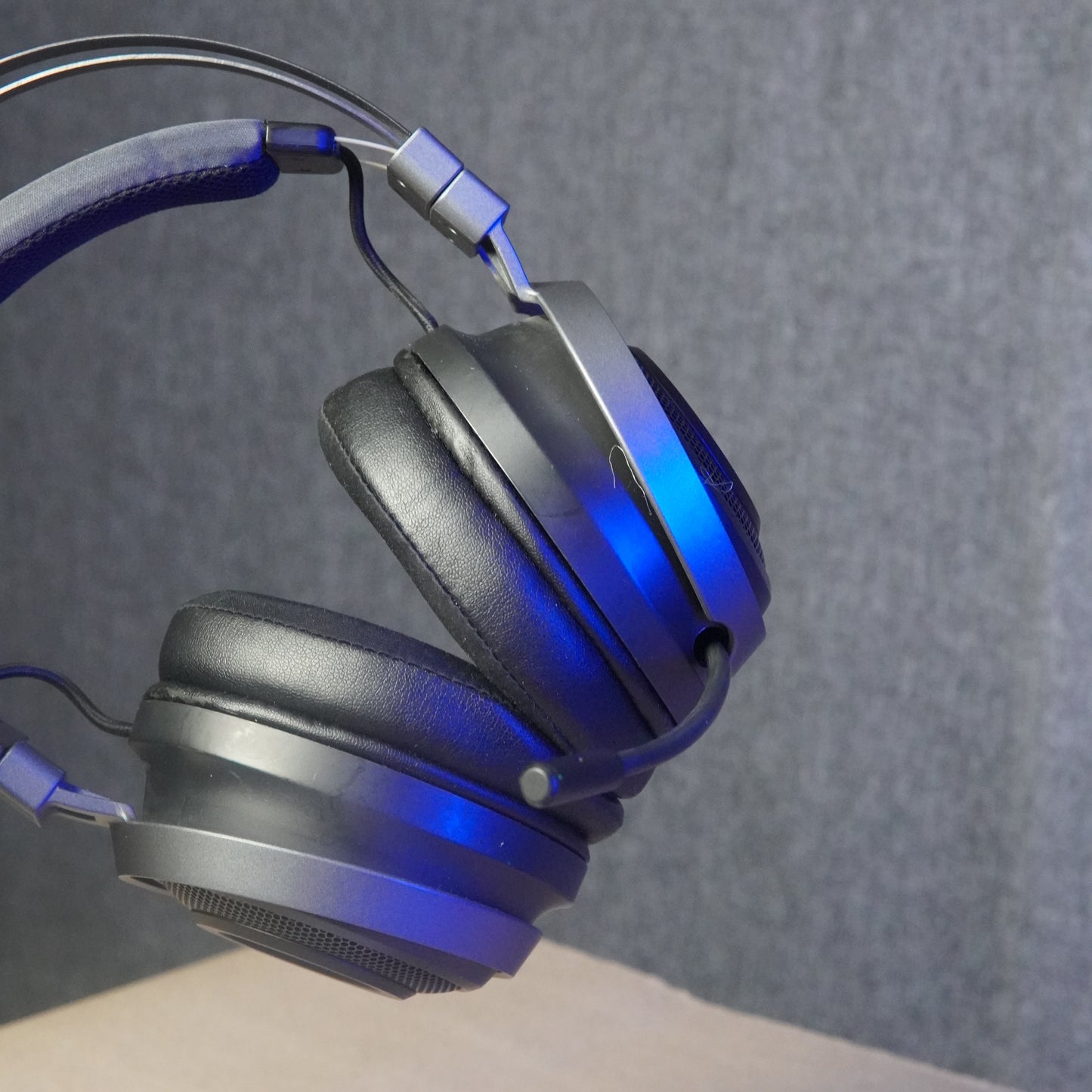 Razer Nari Ultimate Wireless PC Gaming Headset