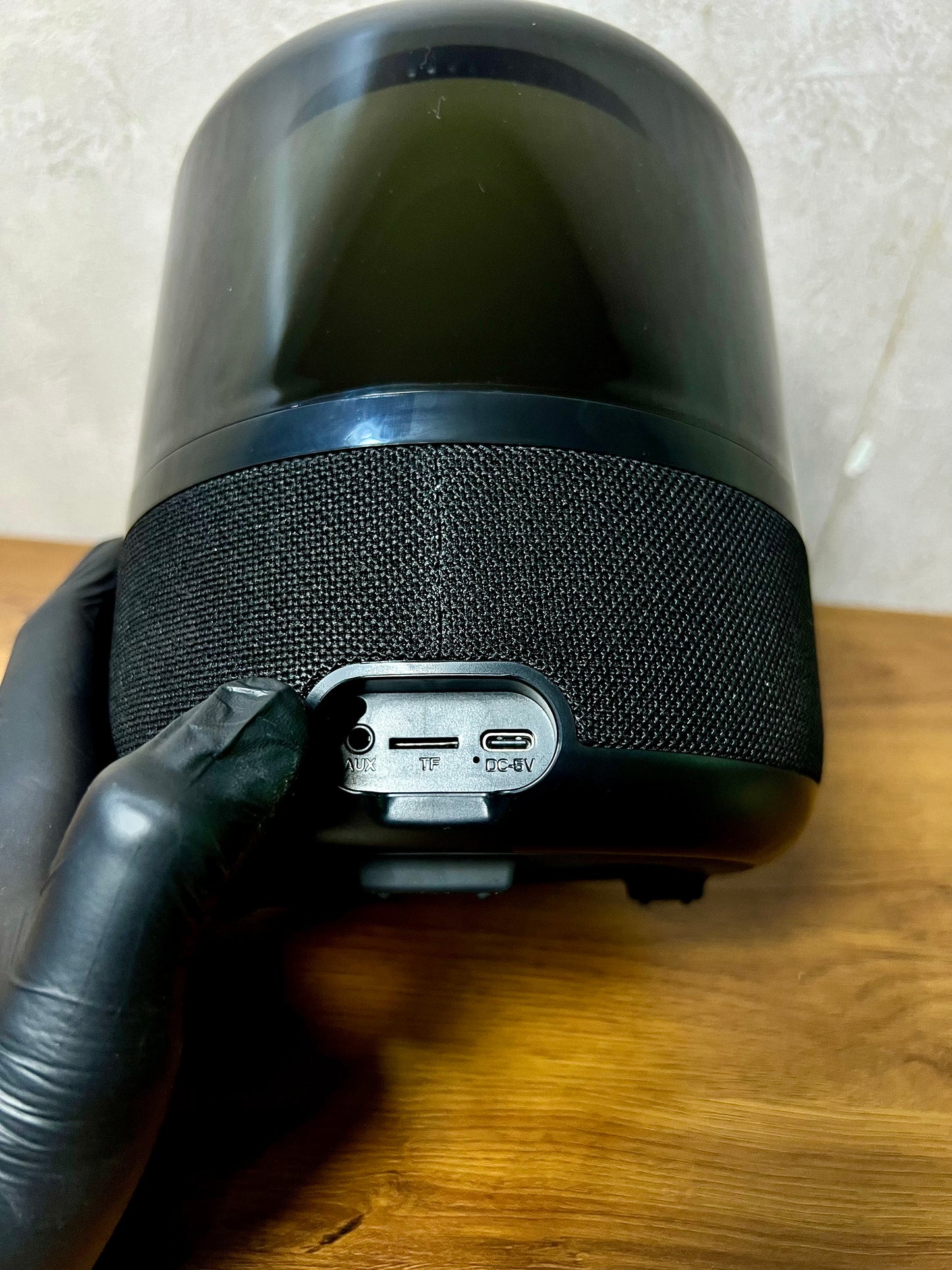 Lecoo RS21 Desktop Bluetooth Illuminated Speaker – Powered by Lenovo