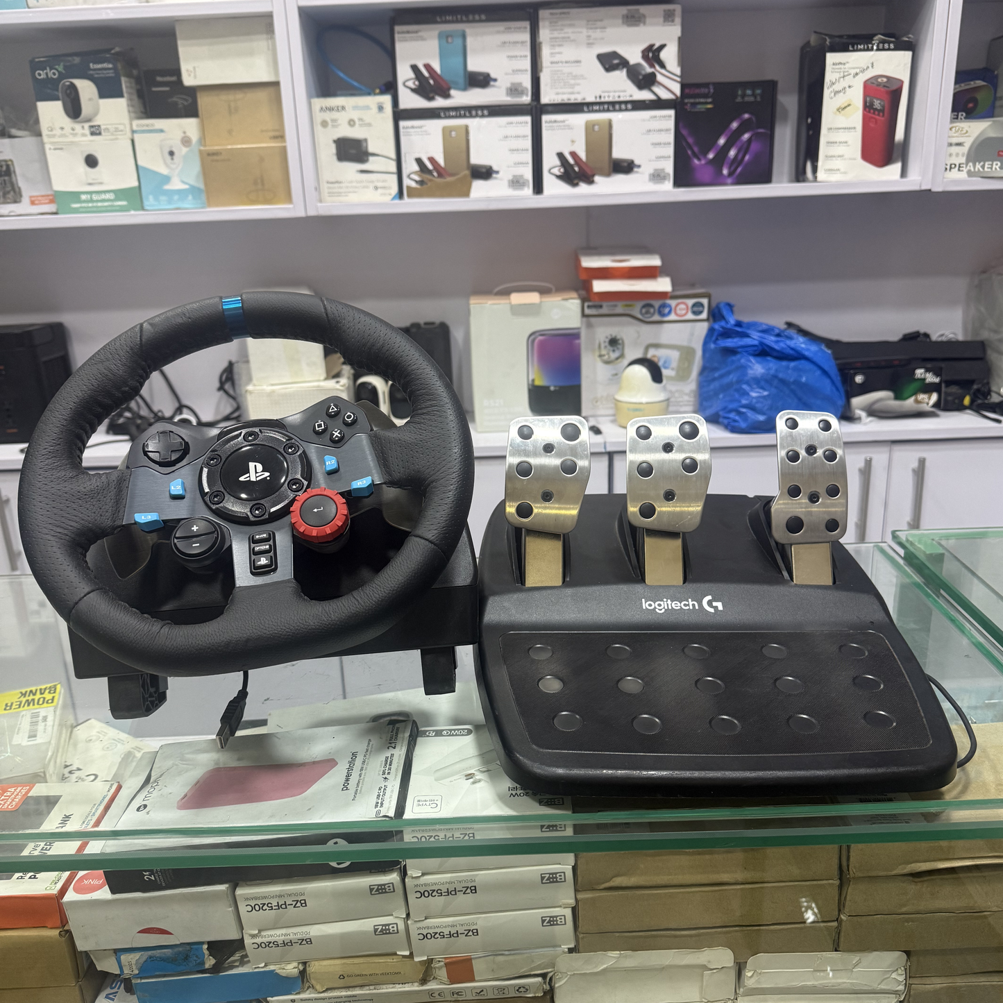 Logitech G29 Driving Force Racing Wheel