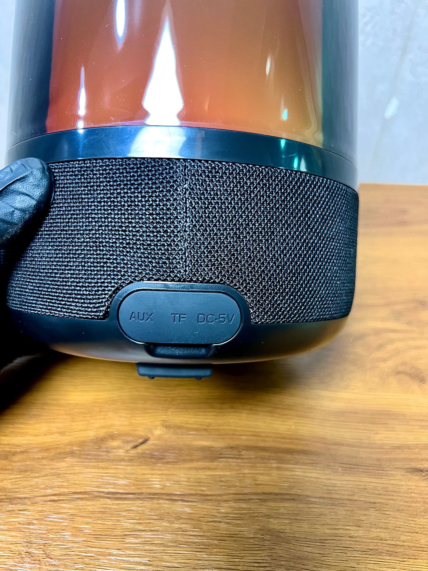 Lecoo RS21 Desktop Bluetooth Illuminated Speaker – Powered by Lenovo