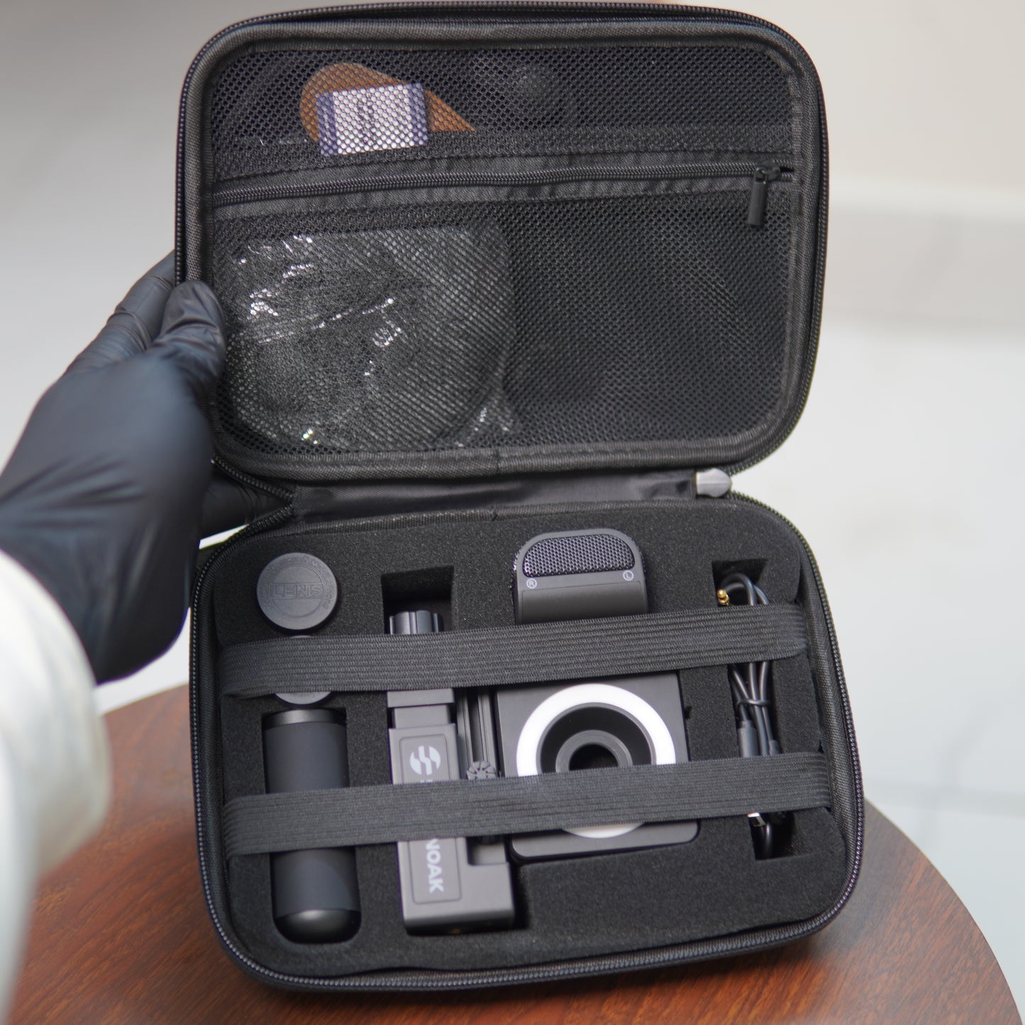 Movo SmartCine-W1 Wireless Smartphone Video Kit