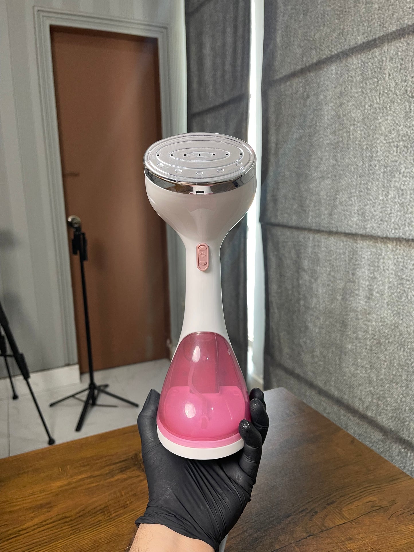 Handheld Garment Steamer – Quick Heat | 1300W Power | 220ml Tank