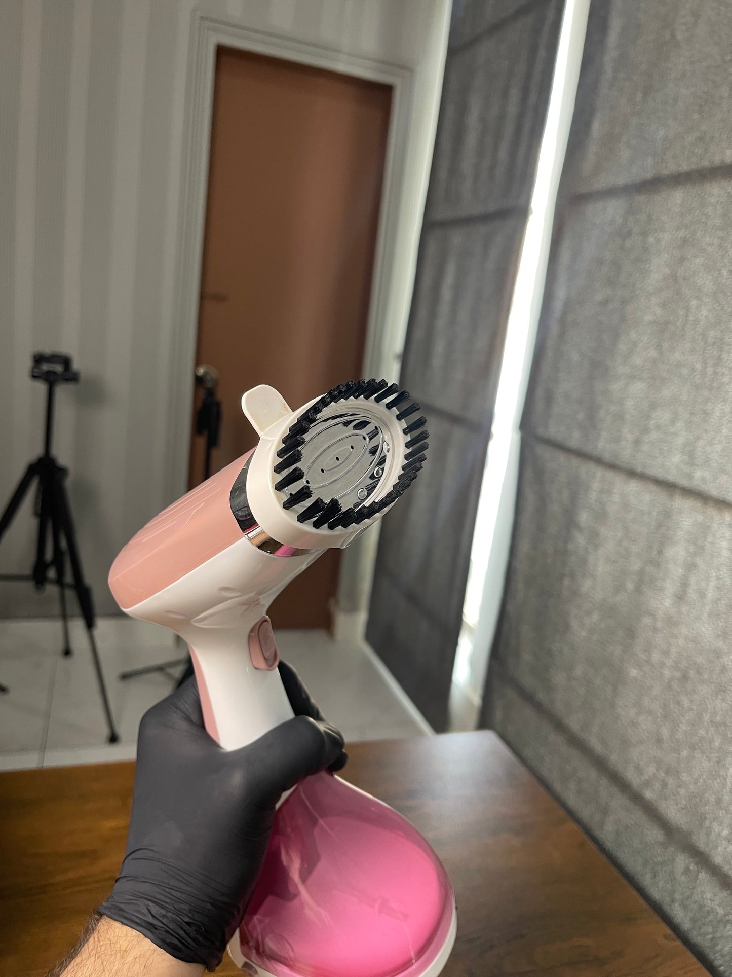 Handheld Garment Steamer – Quick Heat | 1300W Power | 220ml Tank
